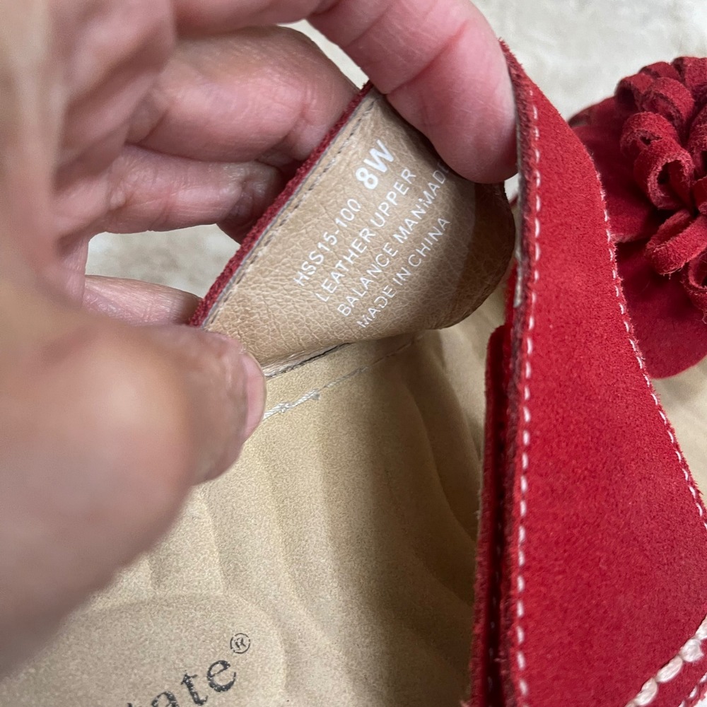 David Tate Red Suede Flower Accent Adjustable Strap Wedge Sandals 8W EUC spring - Picture 9 of 9